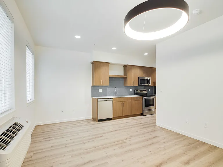 Ellie Jean Apartments — Photo 2