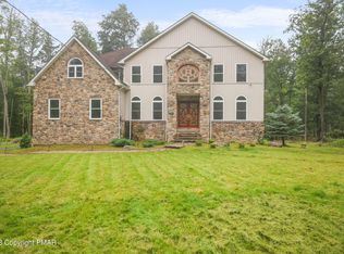 3336 Westminster Dr, East Stroudsburg, PA