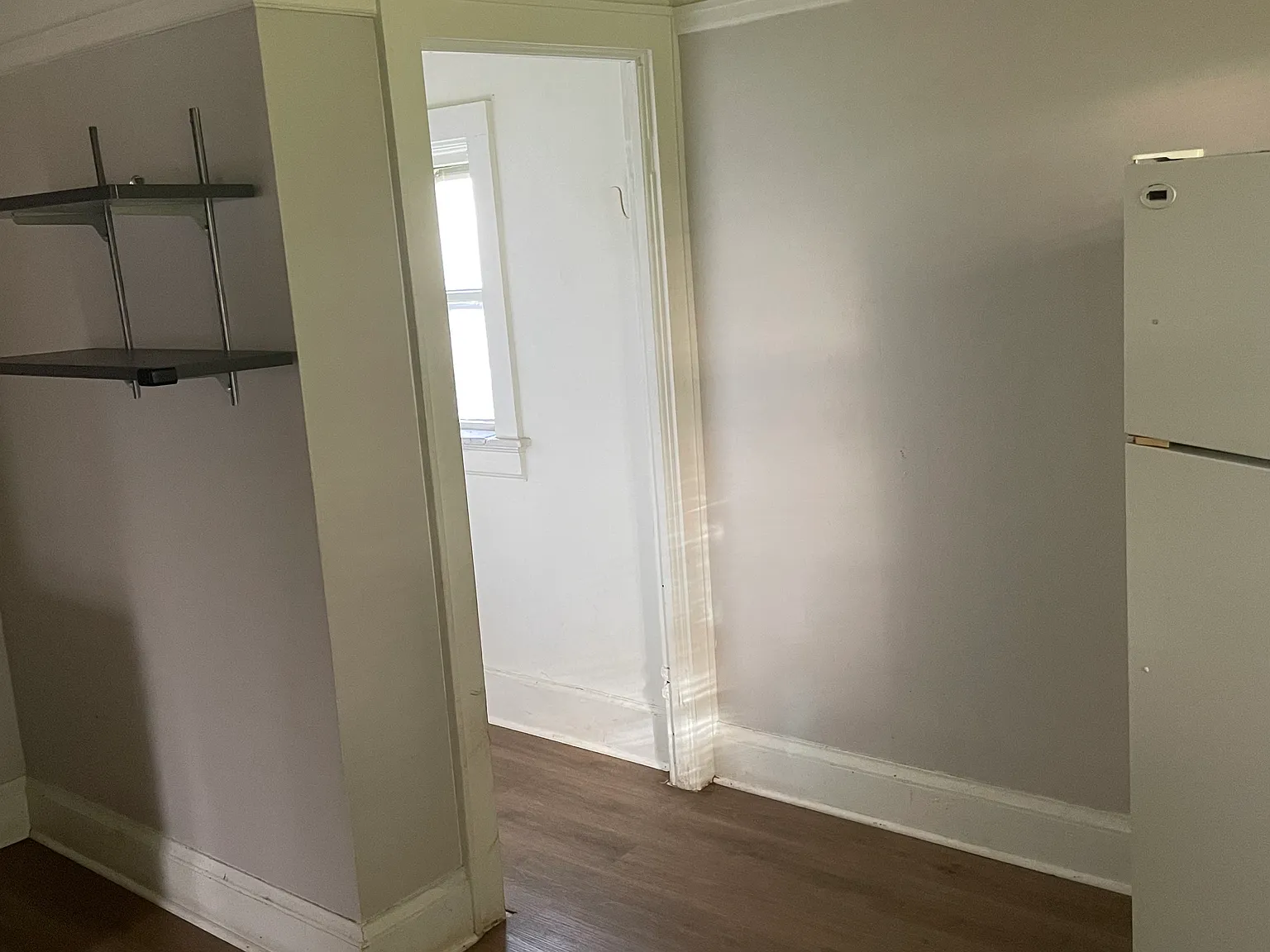 2 bed, 1050 sqft, $1,300 — Photo 2