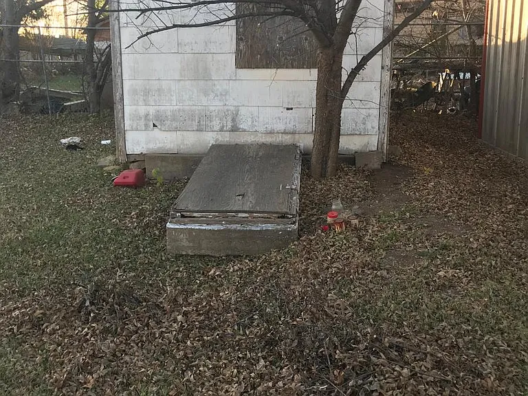 Storm shelter