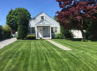 45 Cooper St, Southampton, NY 11968