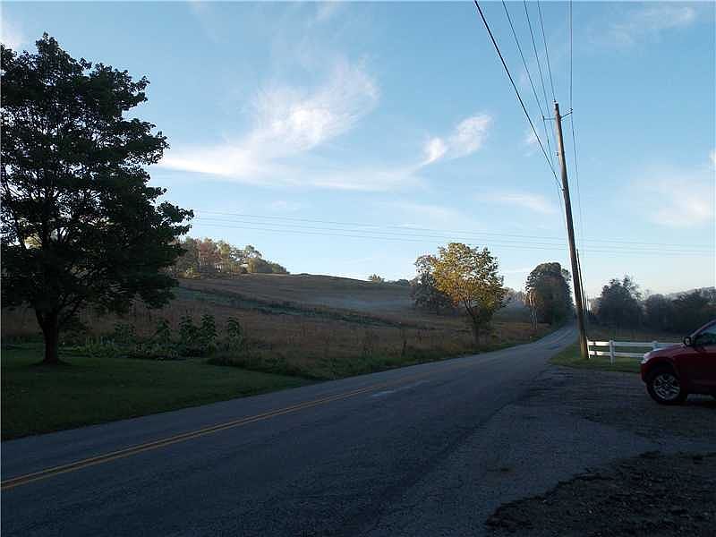 2nd image of 464-470 Chartiers Run Rd