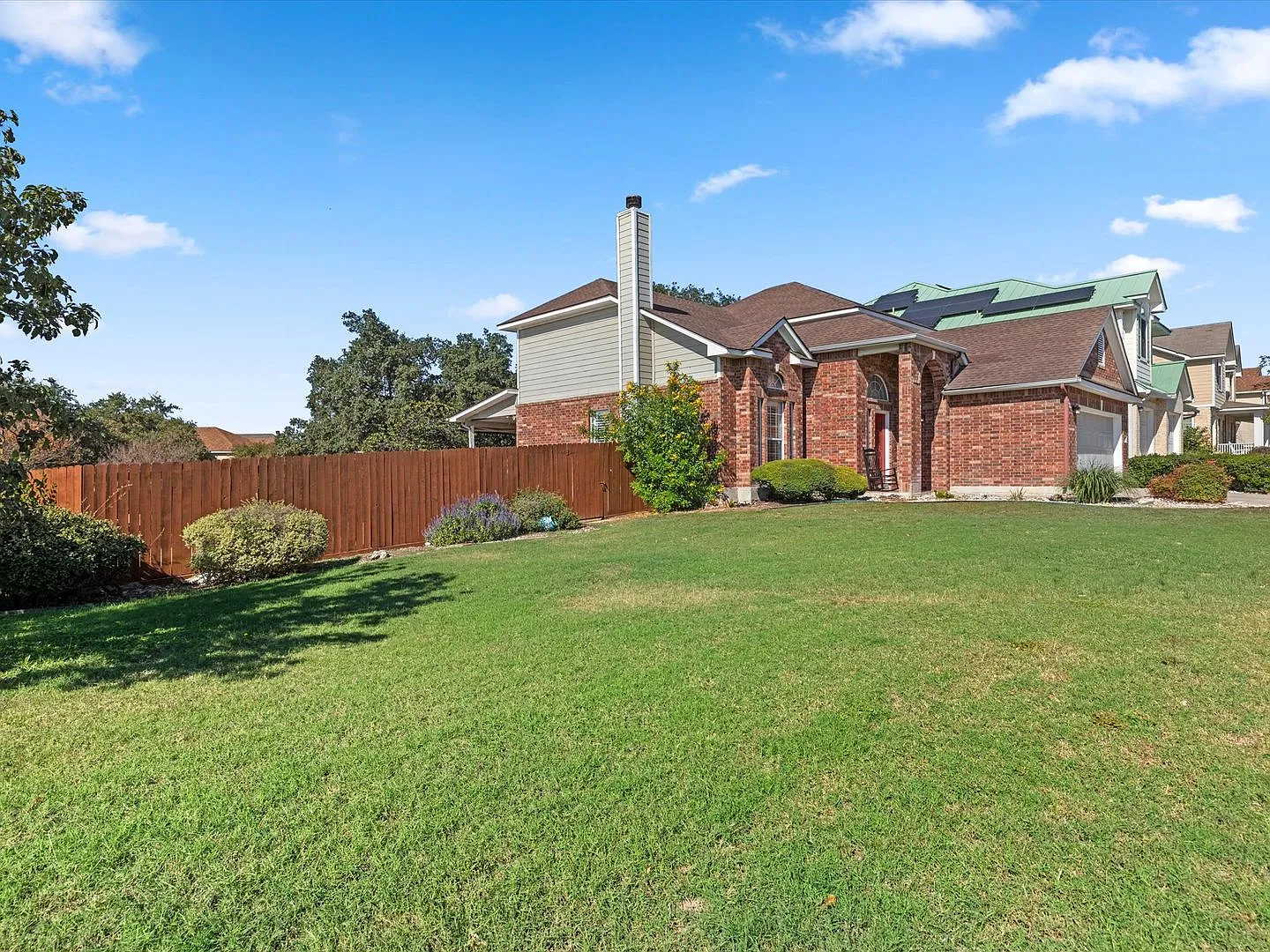 Oakview Heights — Photo 3