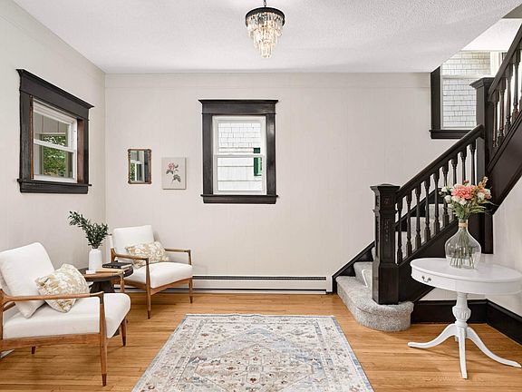 2nd image of 1149 Selby Ave