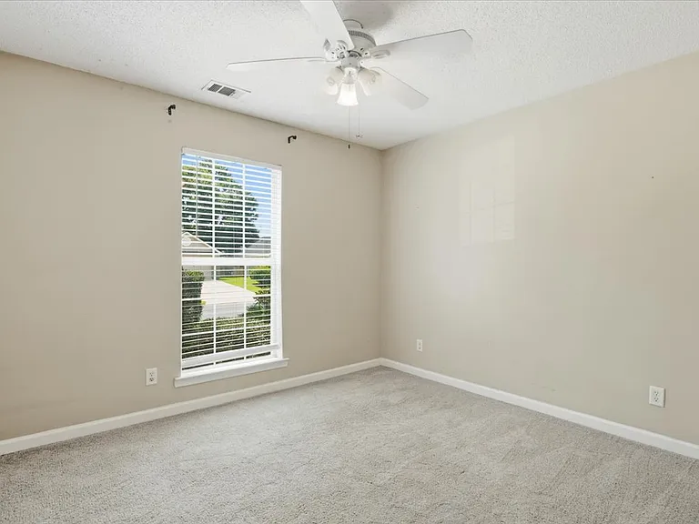 37 Dianne Mackenzie Way — Photo 19