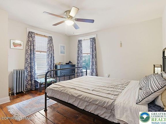 5th image of 109 West Broadway