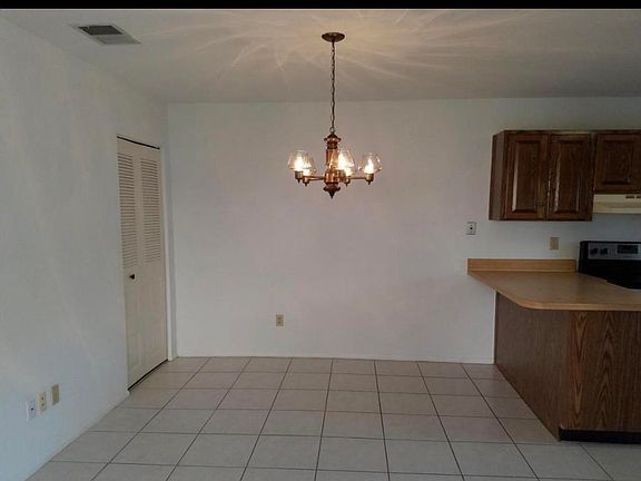 5th image of 1471 SE Colchester Cir