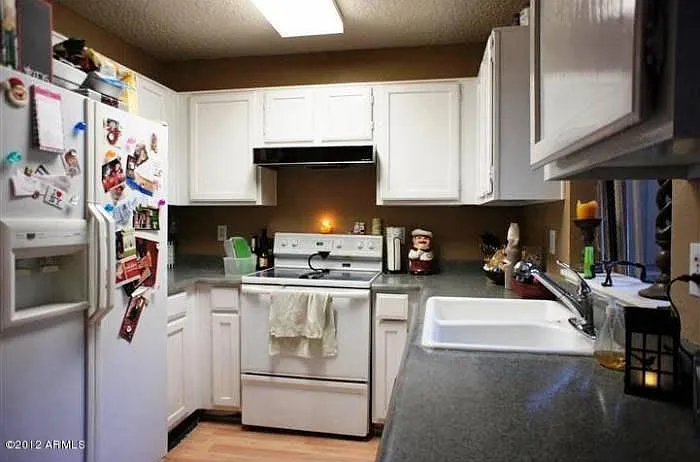 2 bed, 917 sqft, $1,630 — Photo 3