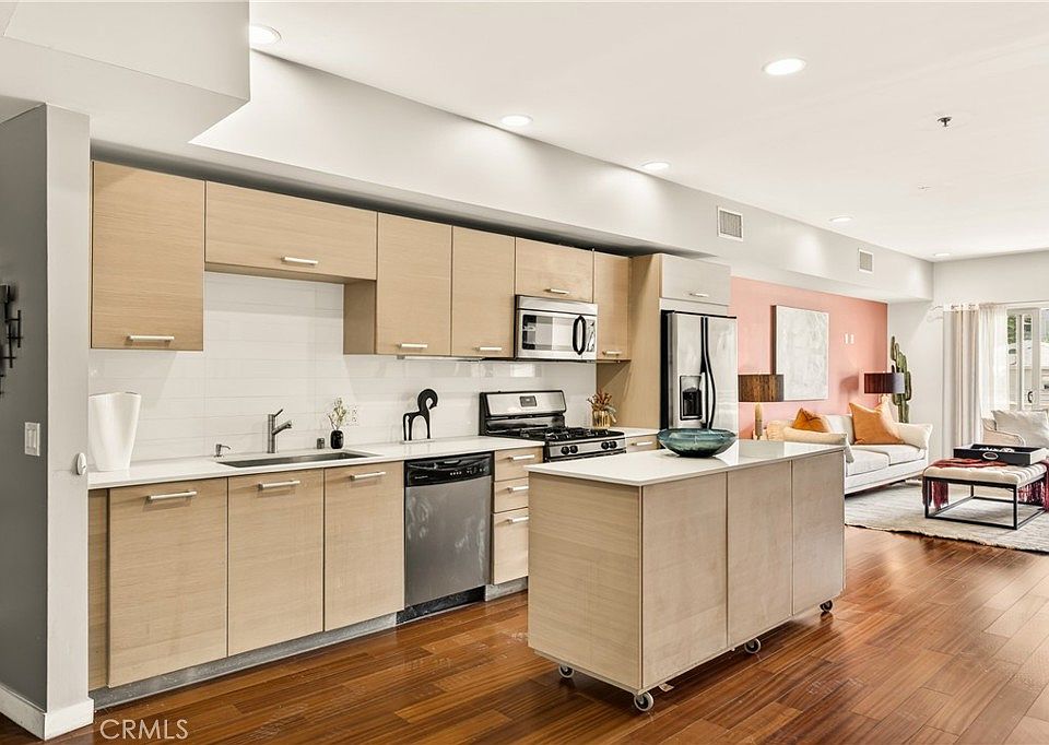 1st image of 5016 Bakman Ave #205