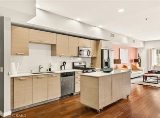 5016 Bakman Ave #205, North Hollywood, CA 91601