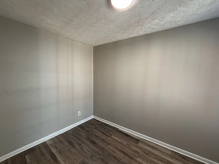 1263 Cedar Ave — Photo 20