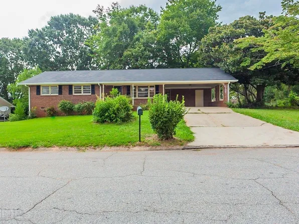 6426 Peacock Blvd, Morrow, GA 30260