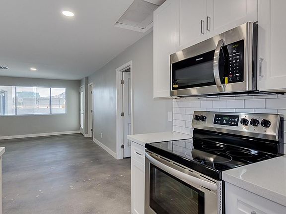 3rd image of 2621 E Campbell Ave