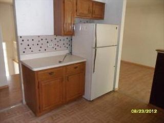 4th image of 94 Jacobsen Ave
