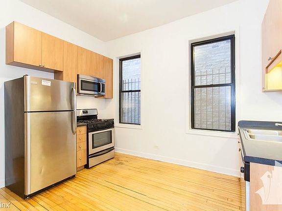 2nd image of 2144 W Concord Pl APT 3F