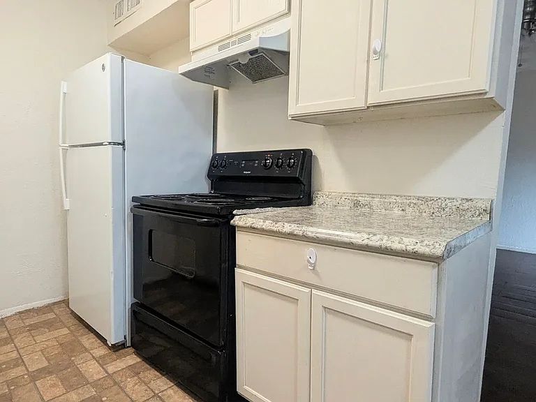 4810 Gaston Ave — Photo 18