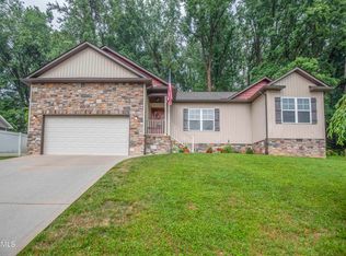 2720 Avalon Bay Rd, Maryville, TN 37804