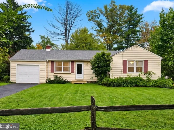 19 Dorann Ave, Princeton, NJ 08540