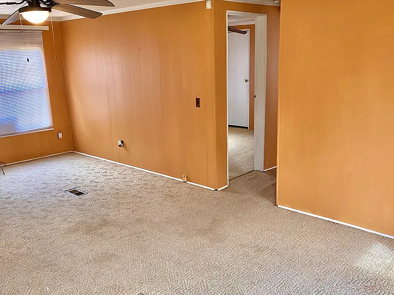 343 E Wine St — Photo 6