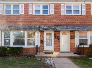 646 N Northwest Hwy APT A, Park Ridge, IL 60068