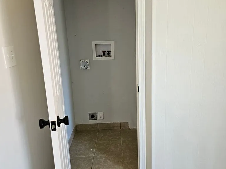 435 W 1250 S — Photo 13