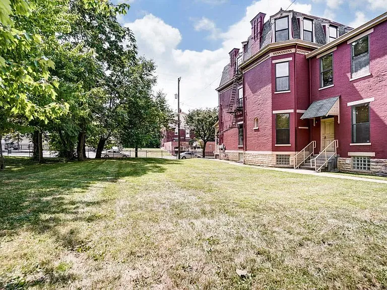 850 Lincoln Ave #2 — Photo 29