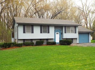163 Ludwig Ave, Dousman, WI 53118