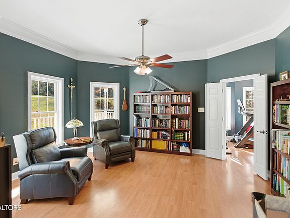 4th image of 6715 Arapahoe Ln