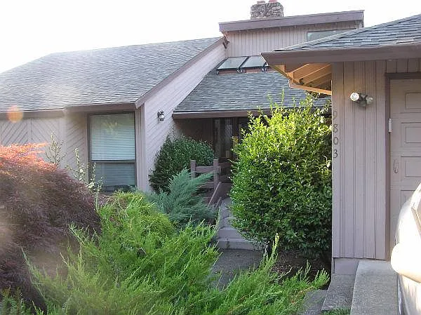 9803 SE Clatsop St photo 1