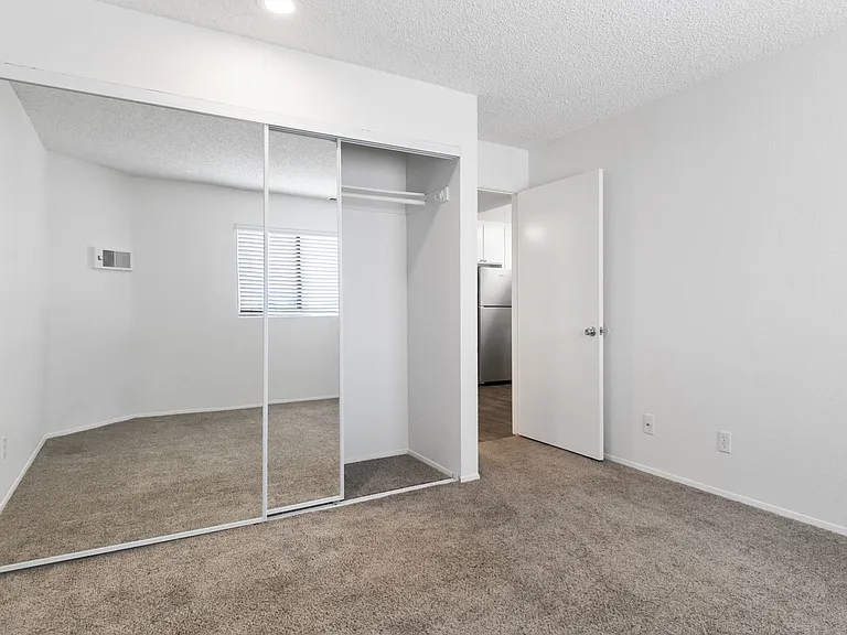 Villa Temecula Apartments — Photo 10