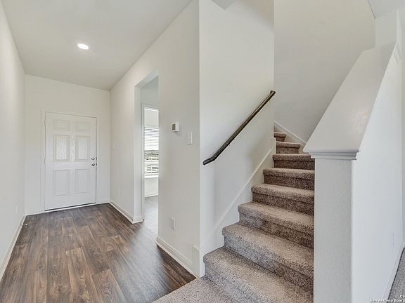 4th image of 10914 Monterey Pike