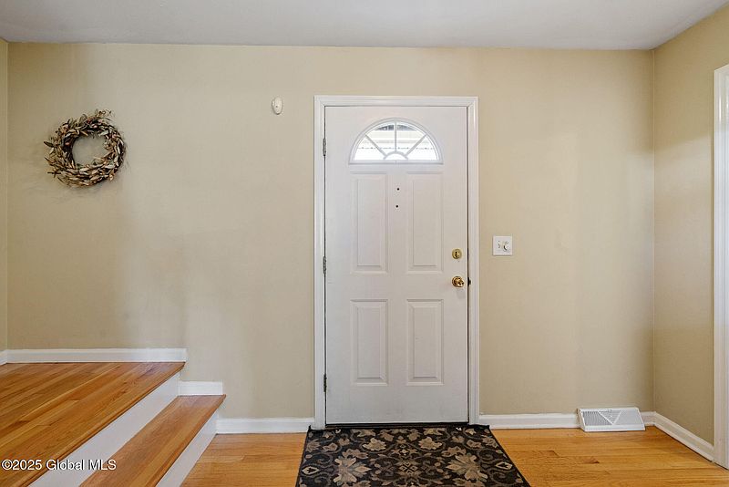 4th image of 211 Concord Hill Drive