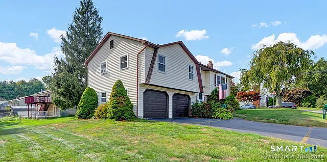 292 Marshall Ln — Photo 2