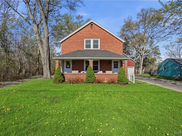 6178 McKinley Pkwy, Hamburg, NY 14075