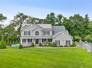 11 Winchester Ct, Yorktown Heights, NY 10598