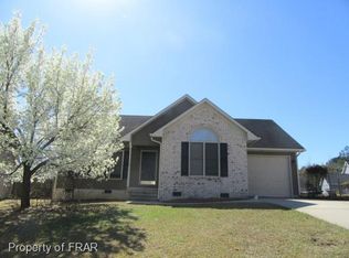 330 Porterfield Ct, Fayetteville, NC 28301