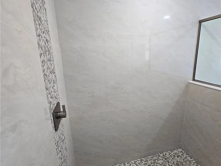 120 Clinton Ave — Photo 23