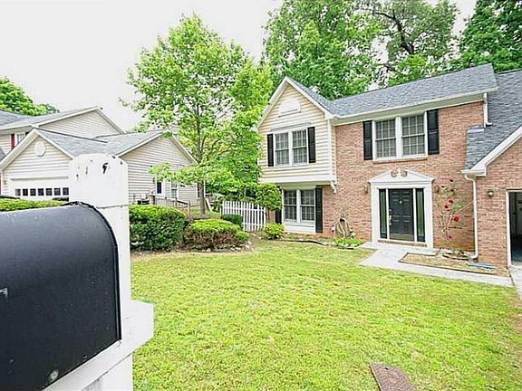 4th image of 184 Beaverwood Ct