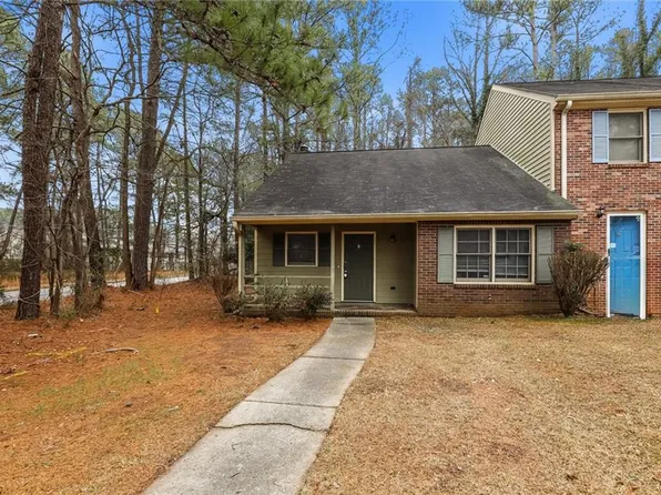 7074 Williamsburg Dr, Riverdale, GA 30274