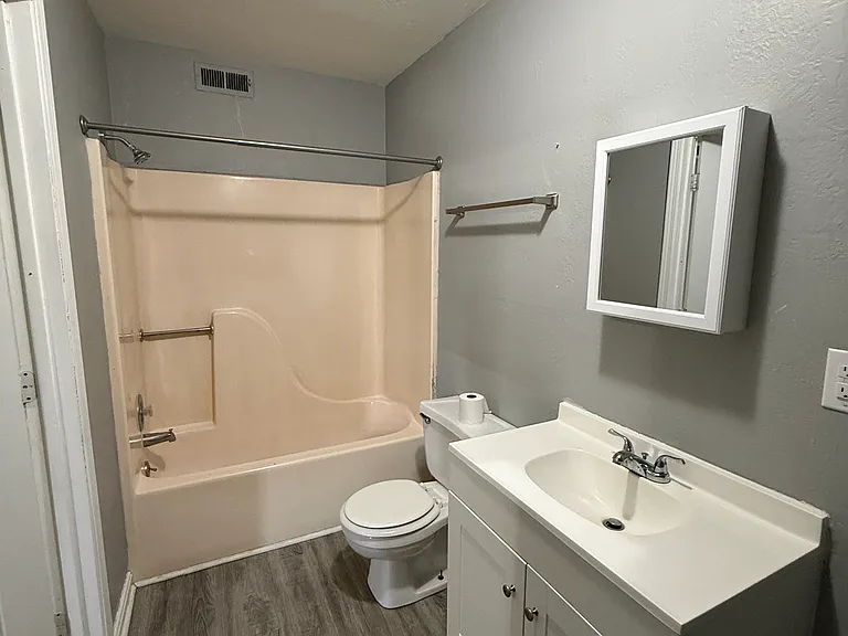 810 Pond St #810 — Photo 9