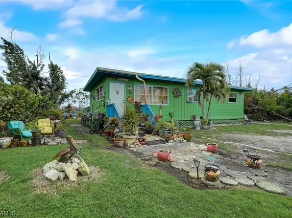 5076-5078 Birdsong Ln, Bokeelia, FL 33922
