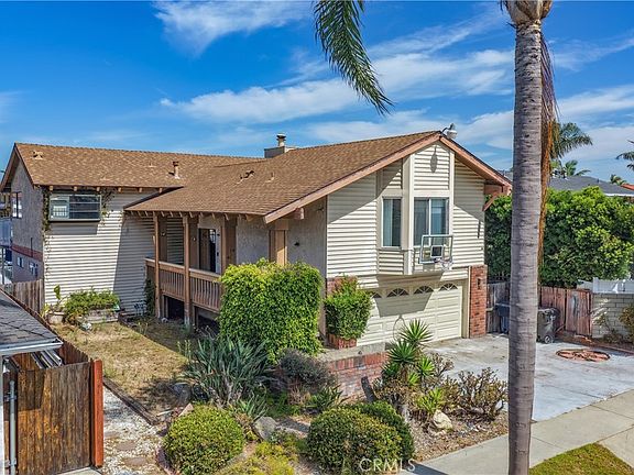 3rd image of 3953 Mistral Dr