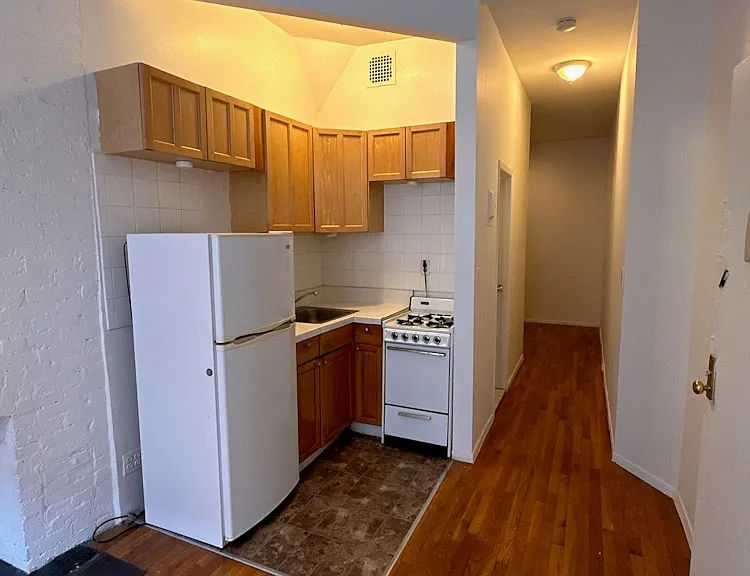 426 W 48th St #1EF — Photo 1
