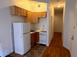 426 W 48th St #1EF, New York, NY 10036