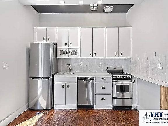 2nd image of 489 Washington Ave #2F