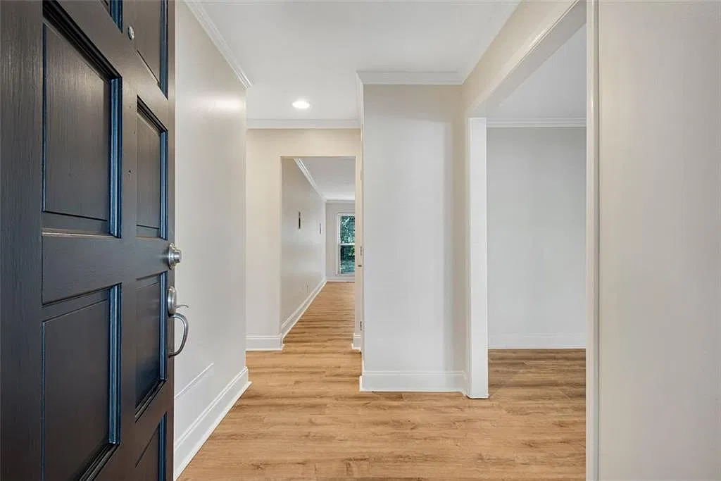 4 bed, 2.5 bath, 2189 sqft, $3,000 — Photo 4