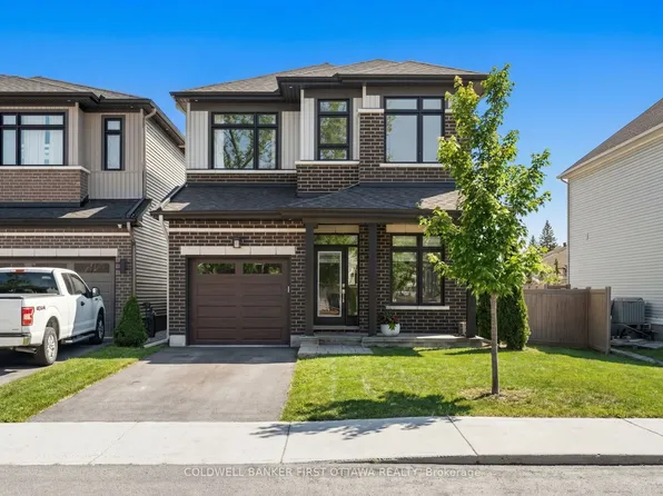 43 Deerfox Dr, Ottawa, ON K2J 6R1