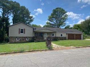 402 Smith St, Florence, AL 35630