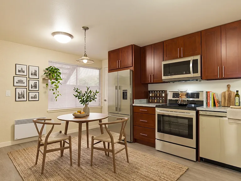 Phinney 12 Apartments — Photo 3