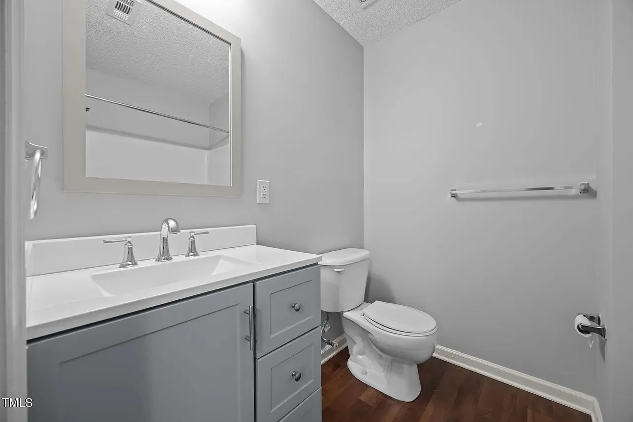 4 bed, 1330 sqft, $645 — Photo 4